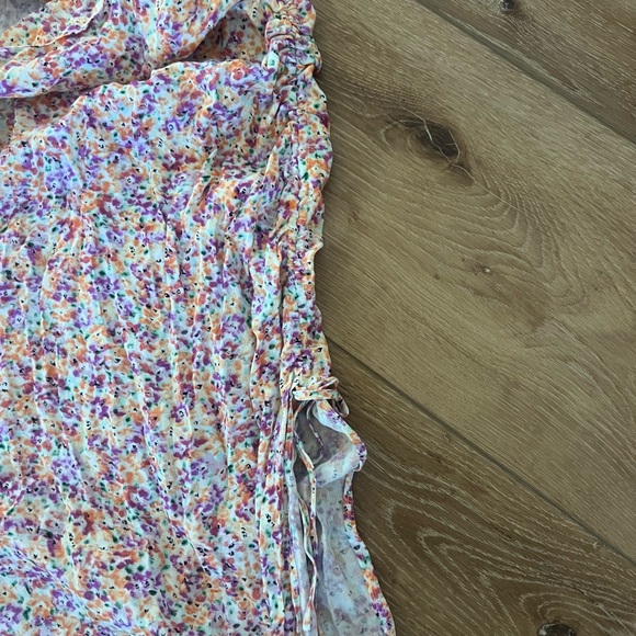 Lulus floral maxi skirt with slit - Picture 3 of 3